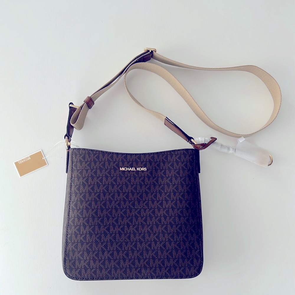 Michael Kors Jet Set Travel Crossbody